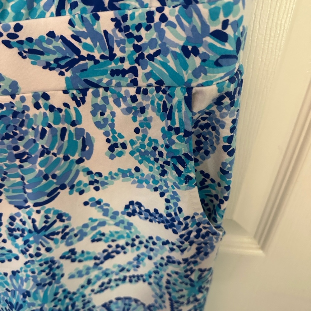 Lilly Pulitzer Jace Romper in “Shell Me You Love Me” pattern - Picture 5 of 8
